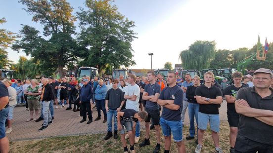 Boeren overhandigen brandbrief: 'Deze plannen zijn niet uitvoerbaar'