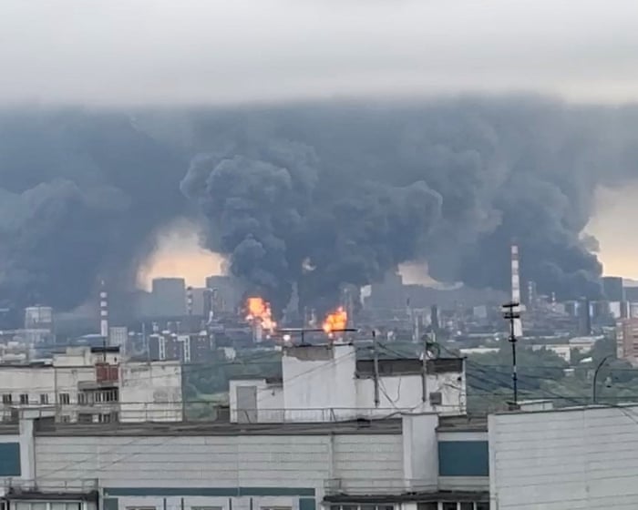 Russian oil refinery on fire after barrage of Ukrainian drones strike Moscow