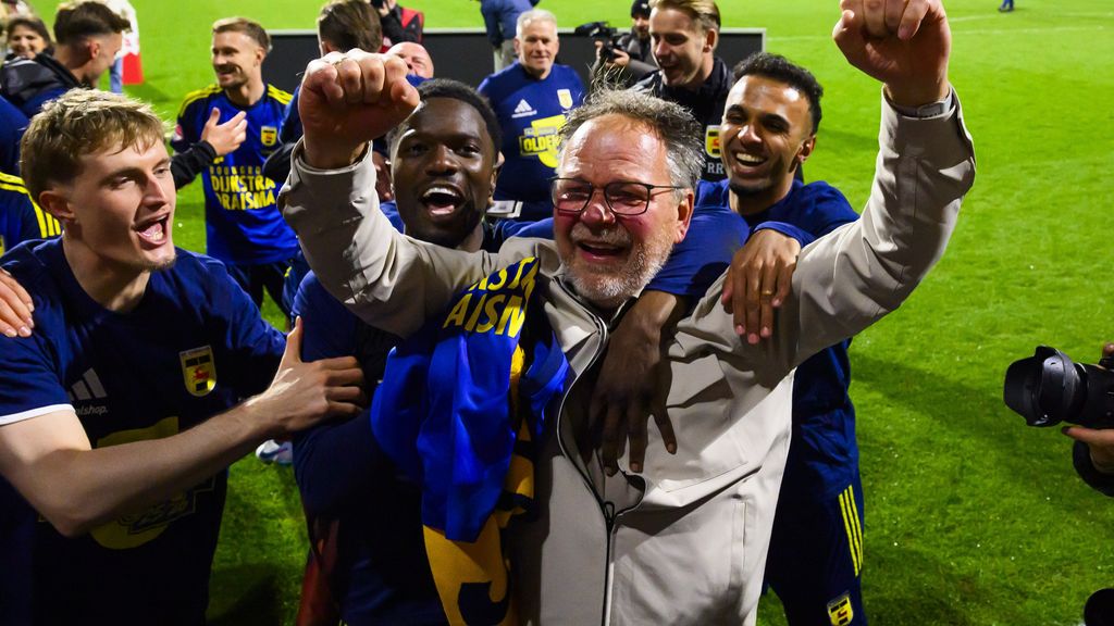 Cambuur-coach De Jong 'supertrots', spelers verwachten 'groot feest' in Leeuwarden