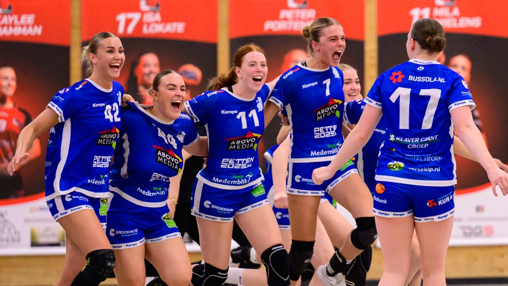 Noord-Hollandse handbalploegen strijden in Limburg om landstitel: 'Toch een beetje gek'