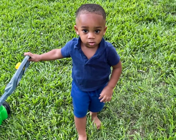 Mississippi officer put on leave after killing baby in car outside Walmart