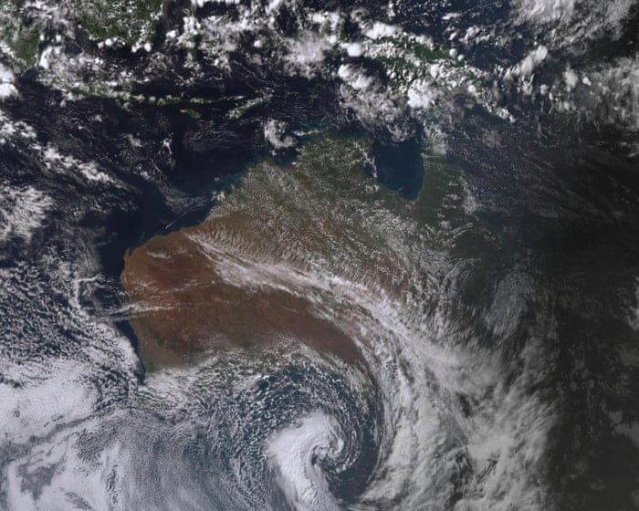 Record-breaking May warmth soon to blow away as cold front moves towards eastern Australia