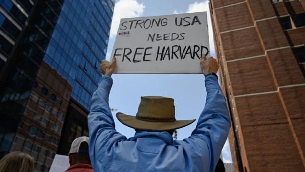 Regering-Trump sleept Harvard opnieuw voor de rechter wegens antisemitisme