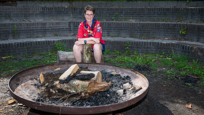 Femmy is vrijwilliger bij Scouting: ‘Als de kinderen met elkaar wat bereiken, dan stralen ze’