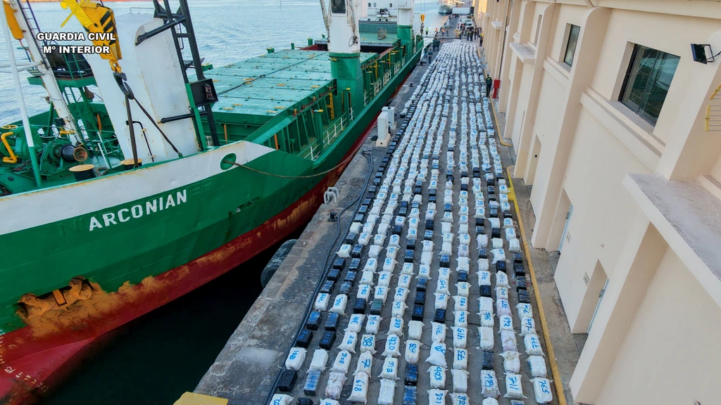 Spaanse minister bevestigt: drugsvangst bij Canarische Eilanden is grootste ooit