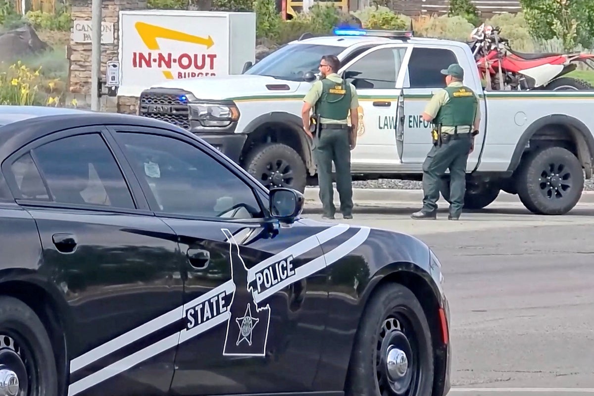 Police praise off-duty state trooper for firing on In-N-Out Burger gunman