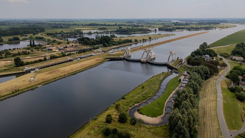 Nog nooit stond het Nederlandse water zo laag. Verzilting bedreigt de akkers. ‘Maak je eigen zoetwaterbel’