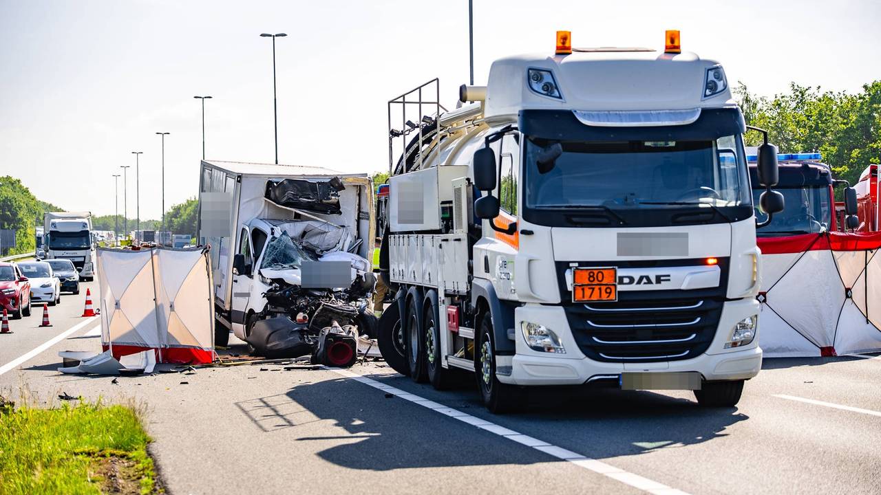 Chauffeur (48) komt om het leven bij ongeluk op A59
