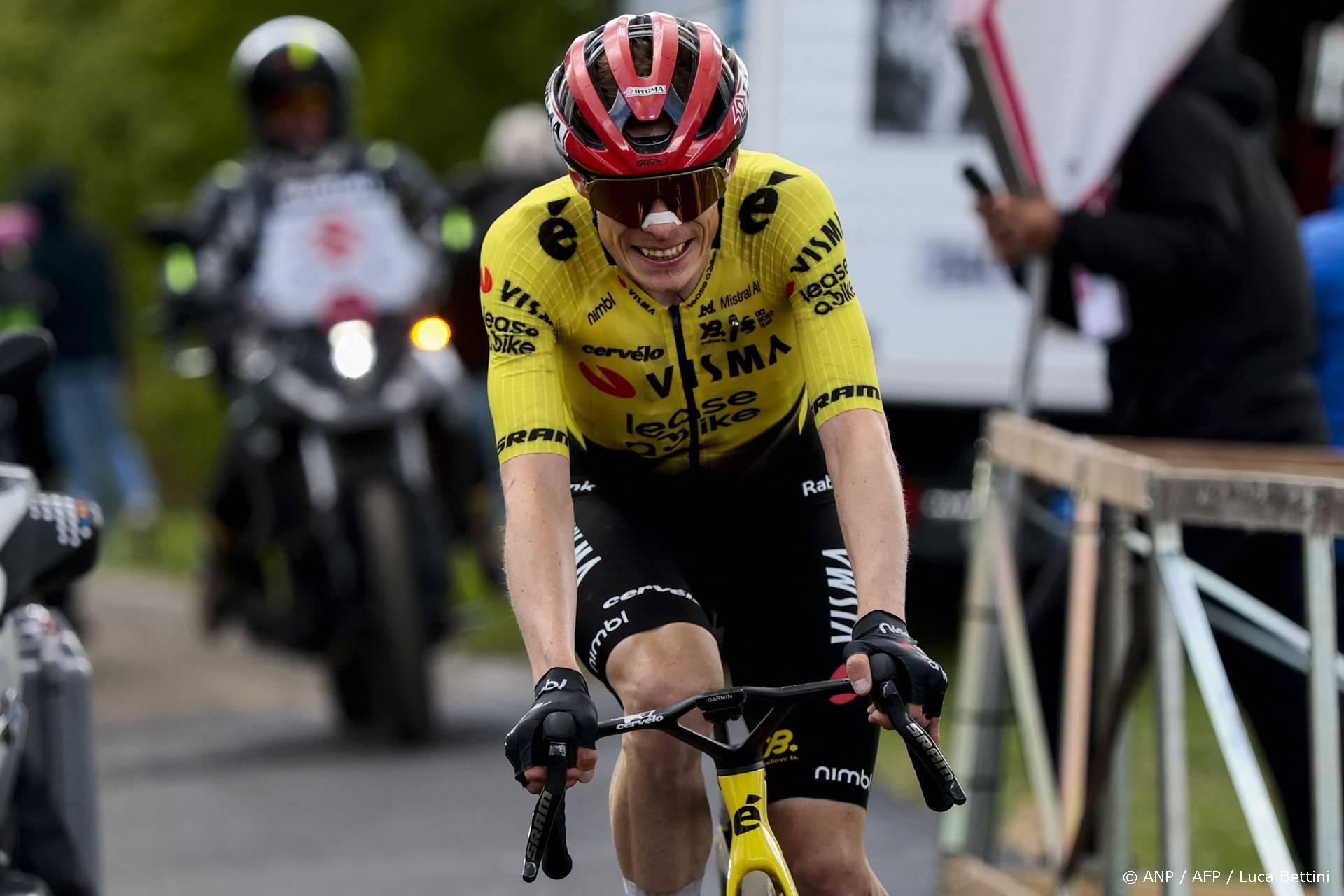 Vingegaard maakt favorietenrol waar en wint in Giro op Blockhaus