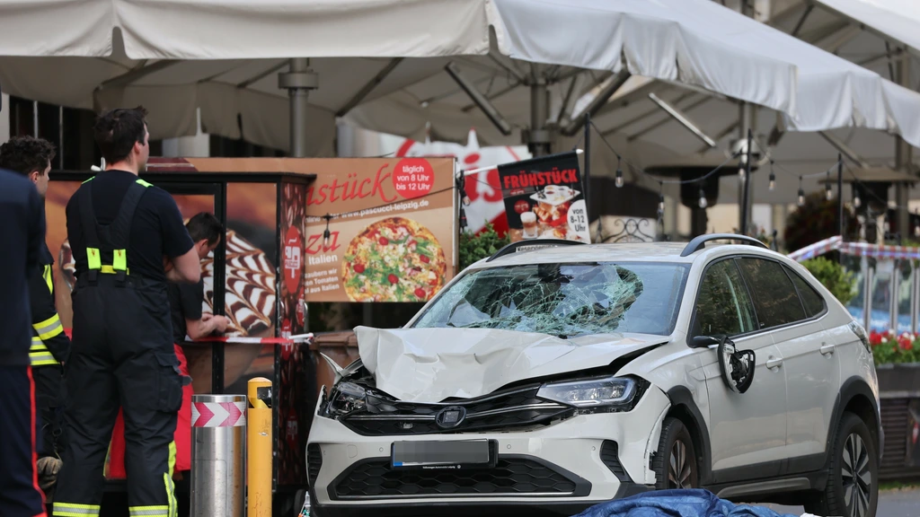 Automobilist rijdt in op voetgangers in Leipzig, zeker twee doden