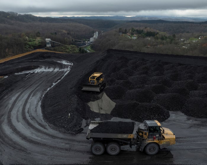 Trump uses wartime powers to dole out $700m to ‘clean, beautiful’ coal