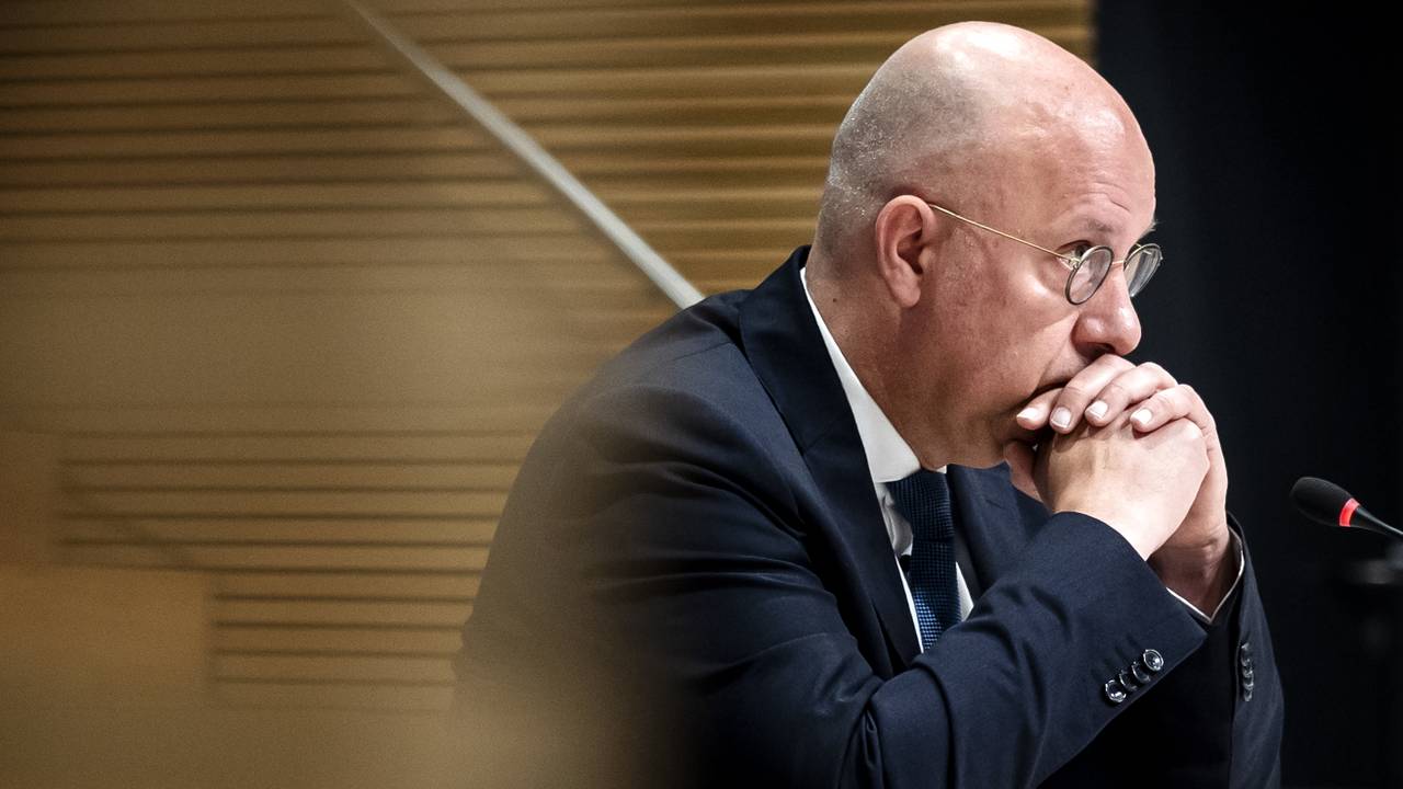 Corona-enquête: burgemeester Mikkers hekelt afwachtende houding Rutte