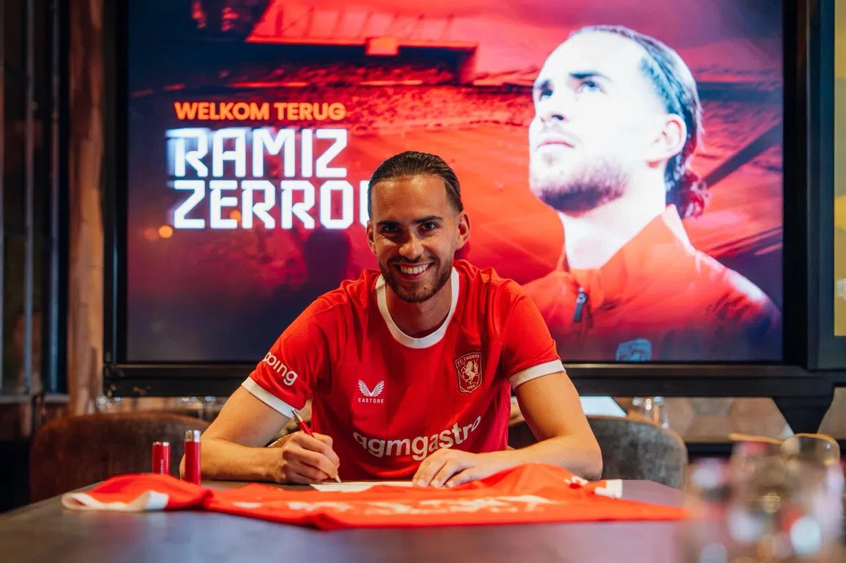 Ten Hag dolblij met terugkeer Zerrouki: 'Hij hoort gewoon bij FC Twente'