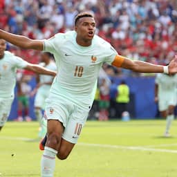 Mbappé en Dembélé schieten Frankrijk langs stug Marokko in kwartfinale WK