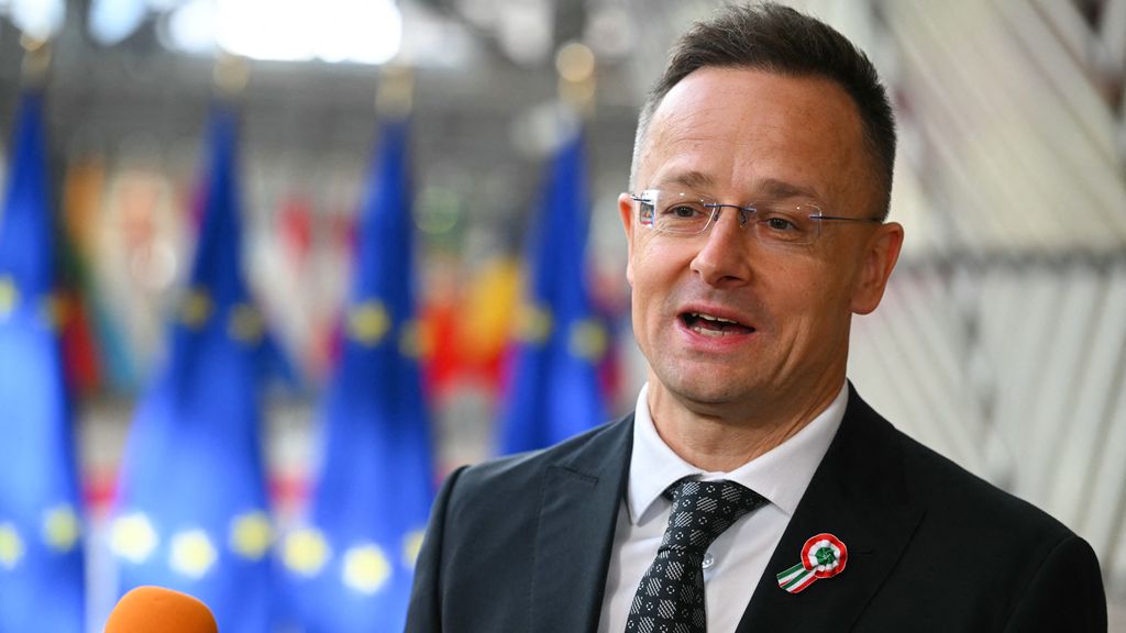 Omstreden Hongaarse minister lobbyde om Russen van sanctielijst te halen