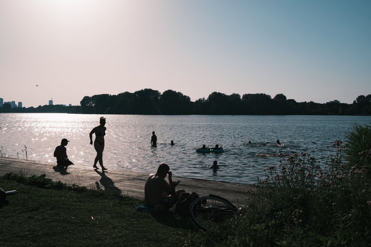 Dobberen tussen de waterlelies, shisha roken, lezen of barbecueën. ‘Iedereen kan hier de zomer vieren op zijn eigen manier’