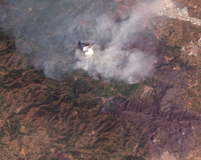 Spain faces ‘complex’ three days with risks of heatwave and strong winds reigniting some fires – Europe live
