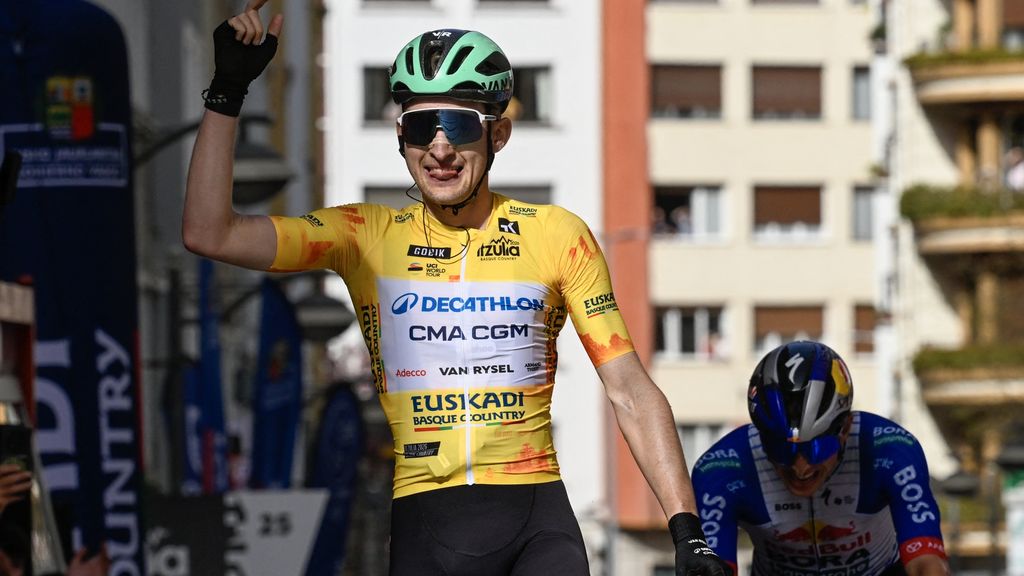 Seixas heerst in Baskenland en boekt derde ritzege na sprint tegen Lipowitz