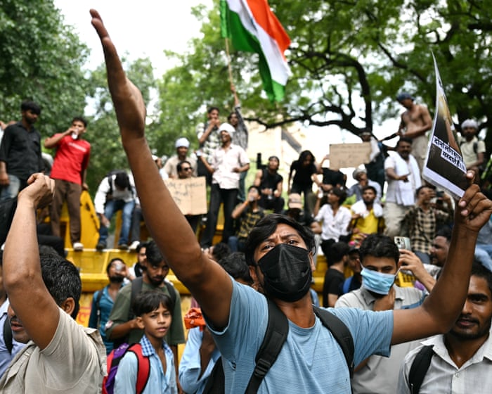 Indian Cockroach activist ends hunger strike after 26 days as protests spread