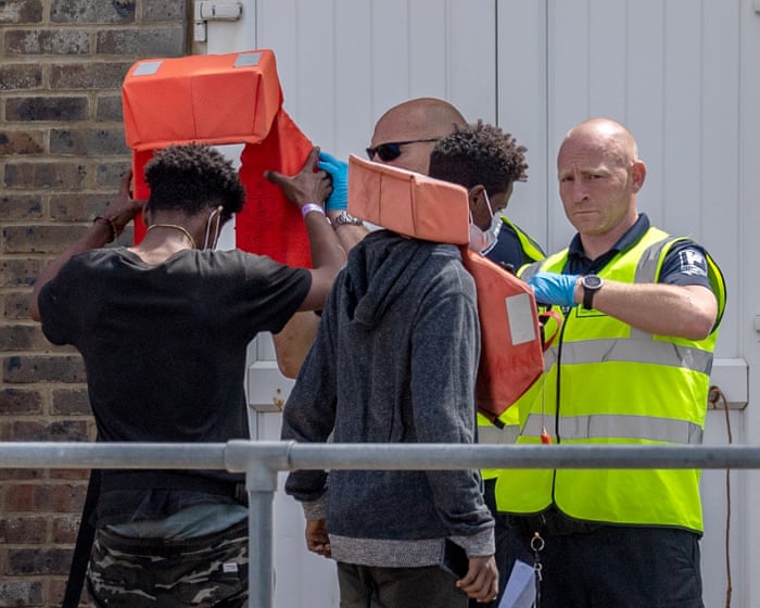AI tool will lead to more child refugees being treated as adults, charity warns