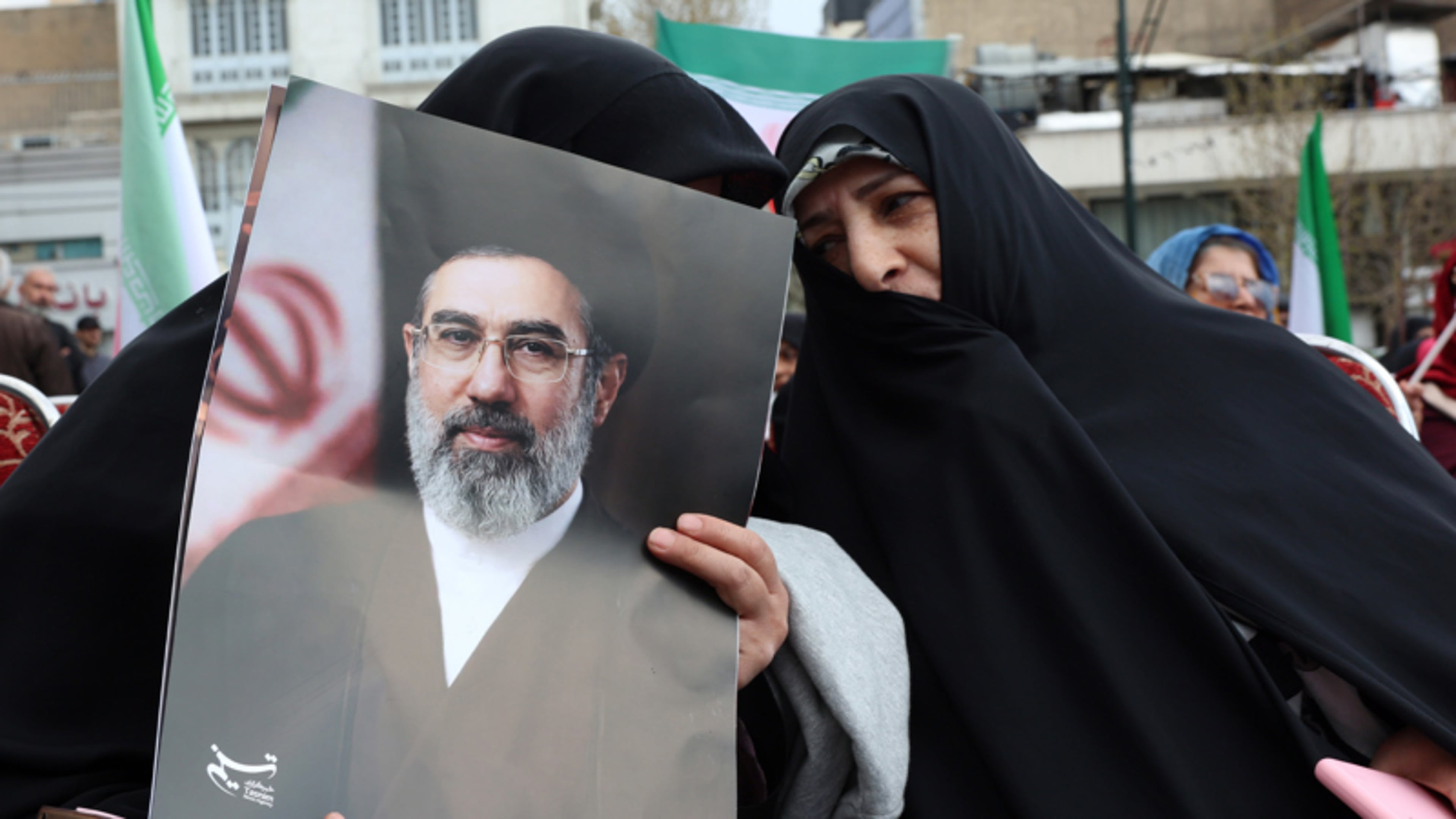 Sterke geruchten over slechte gezondheid Khamenei: 'Hier ligt de macht nu in Iran'