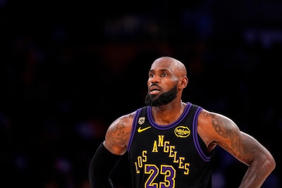President Trump suggereert dat basketballer LeBron James racistisch is