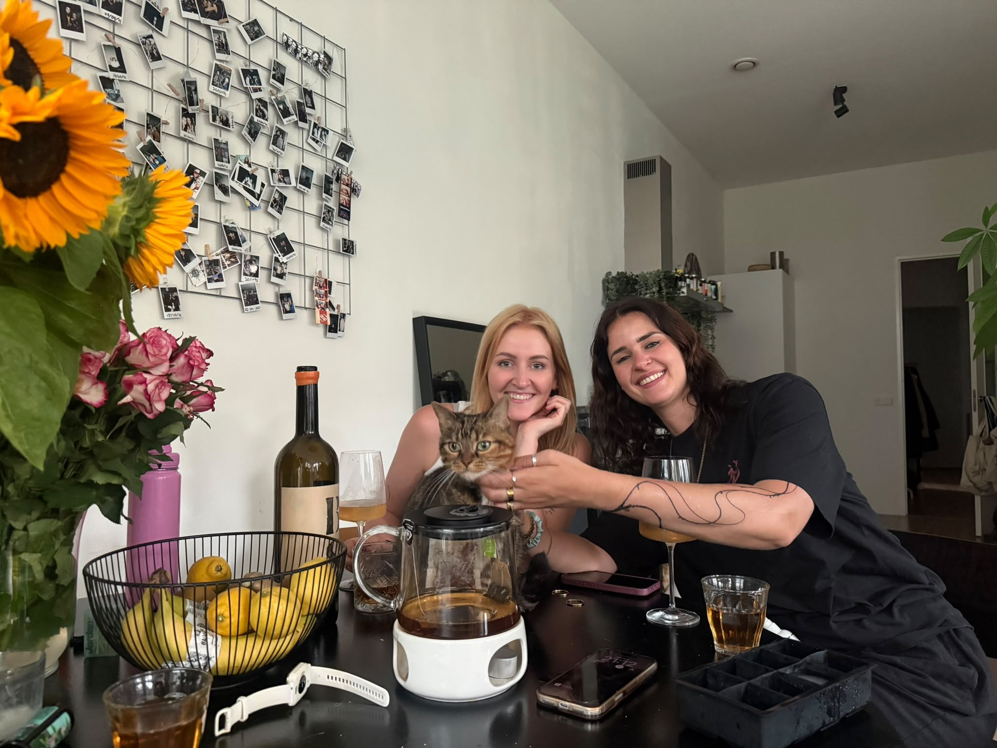 Steeds meer mensen zoeken een levenspartner buiten de liefde: Daisy (36) en Marloes (30) laten zien hoe dat werkt