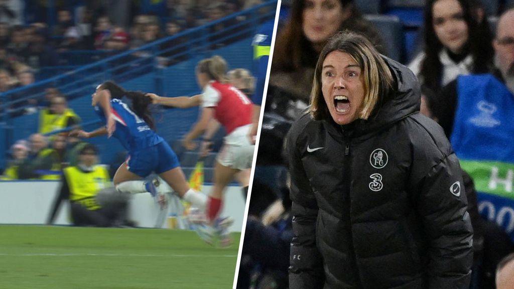 Woede om haartrekken bij Chelsea-Arsenal, maar speelster verdedigt: 'Greep naar shirt'