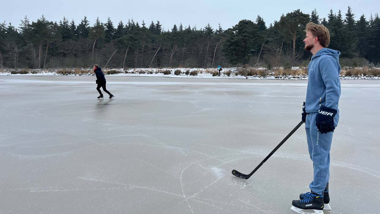 Schaatsen op natuurijs zorgt voor blije gezichten: 'Gevoel van vroeger'
