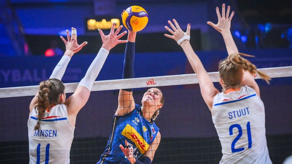Nederlandse volleybalsters klaar in Nations League na nederlaag tegen Italië