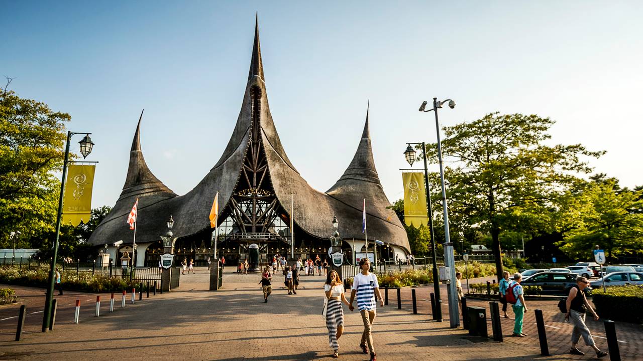 Voedselwaakhond: Efteling moet stoppen met onbeperkt frisdrank tappen