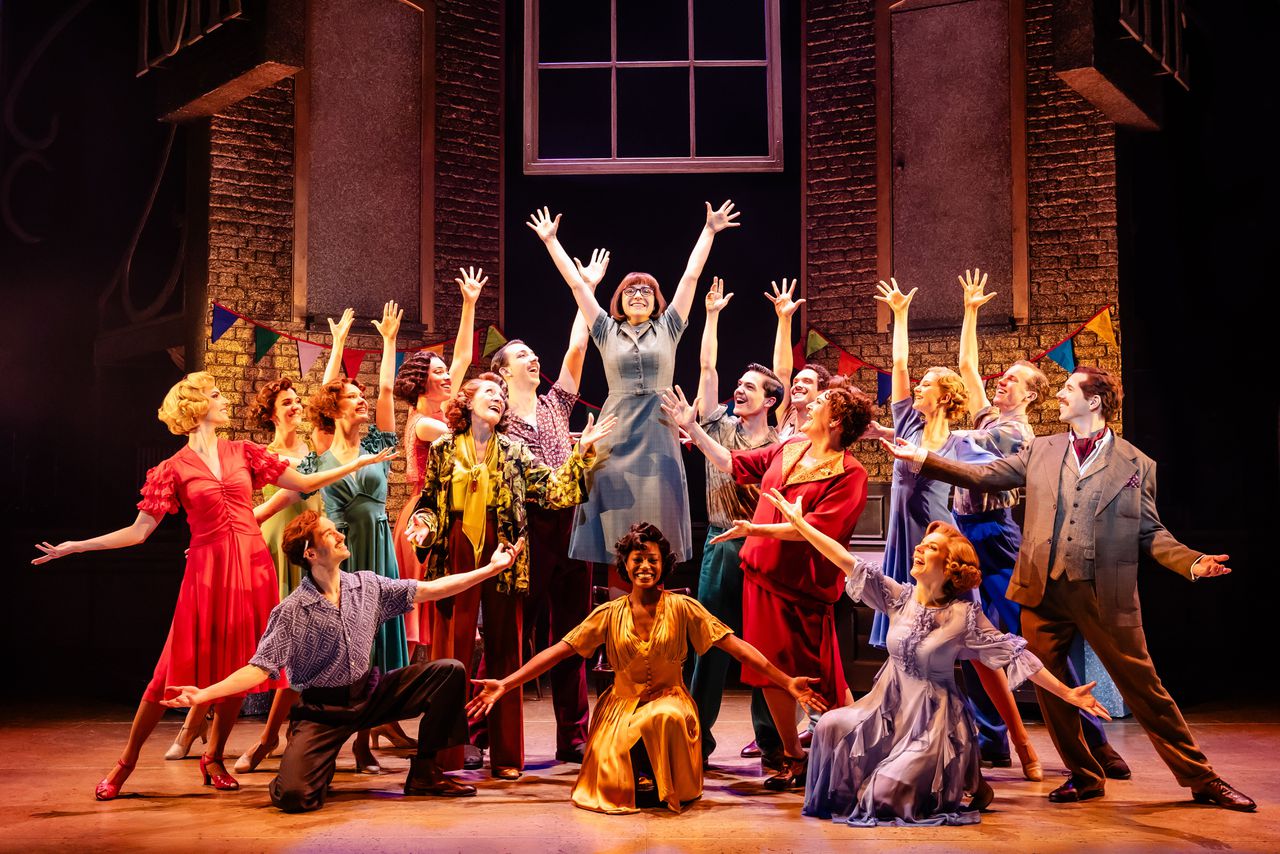 Legendarische musical Foxtrot in nieuwe gedaante: dansen we nog steeds op de vulkaan?