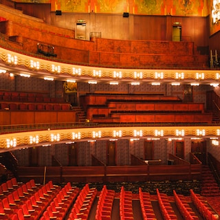 Loveseats, soft lighting and Art Deco: cinema Tuschinski reopens main auditorium after major renovation
