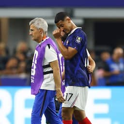 Arsenal moet Franse WK-ganger Saliba lange tijd missen door rugblessure