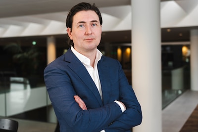 Opnieuw twee verdachten aangehouden voor mishandeling Amsterdamse JA21-politicus