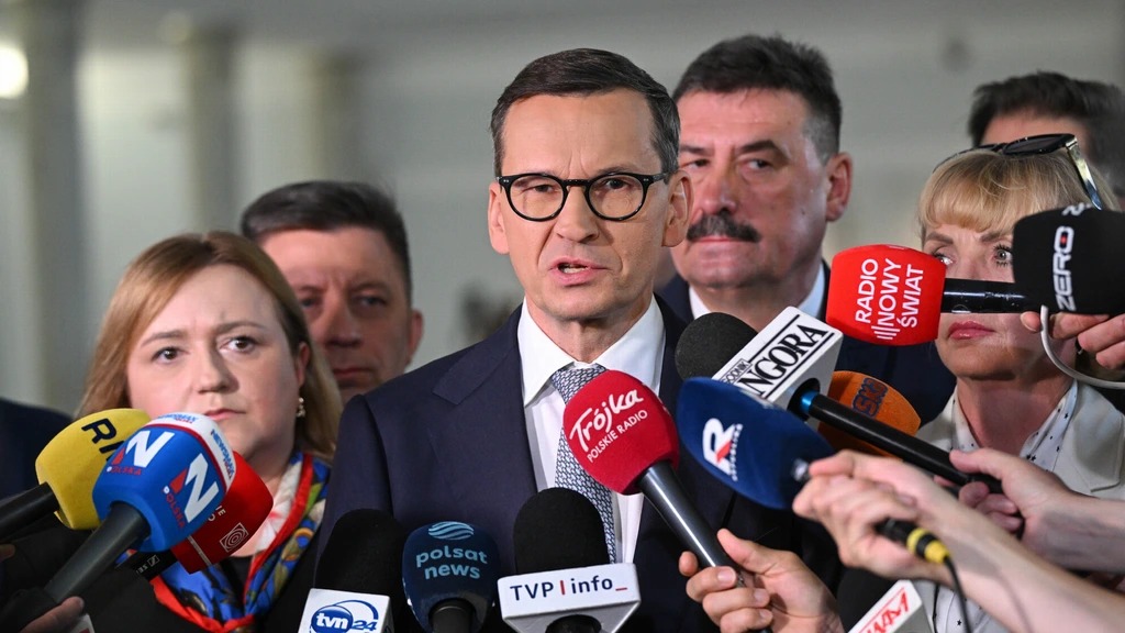 Scheuring bij Poolse partij PiS, veertig parlementsleden verlaten partij