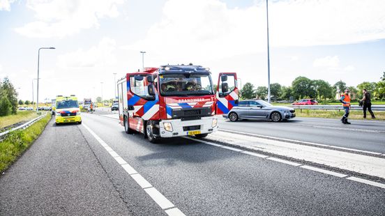 Ongeluk op A7 bij Heerenveen met meerdere gewonden, weg richting Drachten dicht