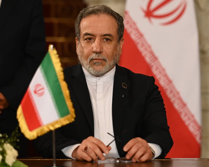 Middle East crisis live: hopes rise for renewed US-Iran talks as Tehran’s foreign minister reported to be heading to Pakistan