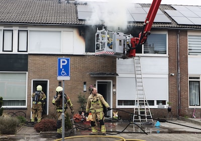 Vader en buren probeerden kind tevergeefs uit brandend huis Oldenzaal te redden