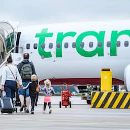 Transavia gaat bezuinigen en sluit ontslagen niet uit: 'Kerosine grootste zorg'