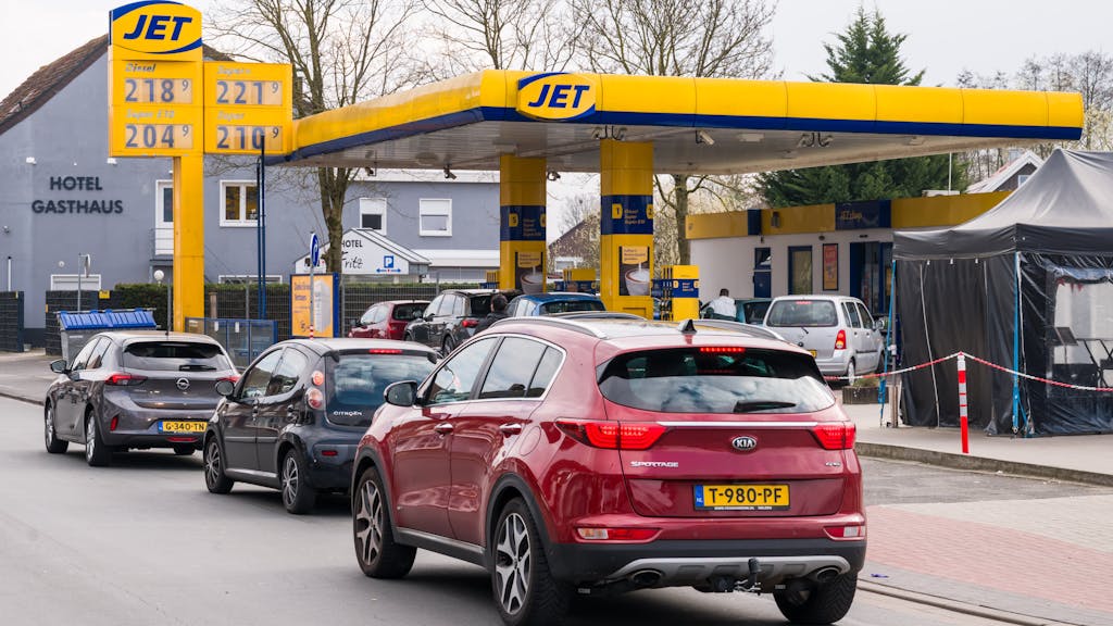 Record voor Duitse dieselprijs, maar Nederlandse automobilist is duurder uit