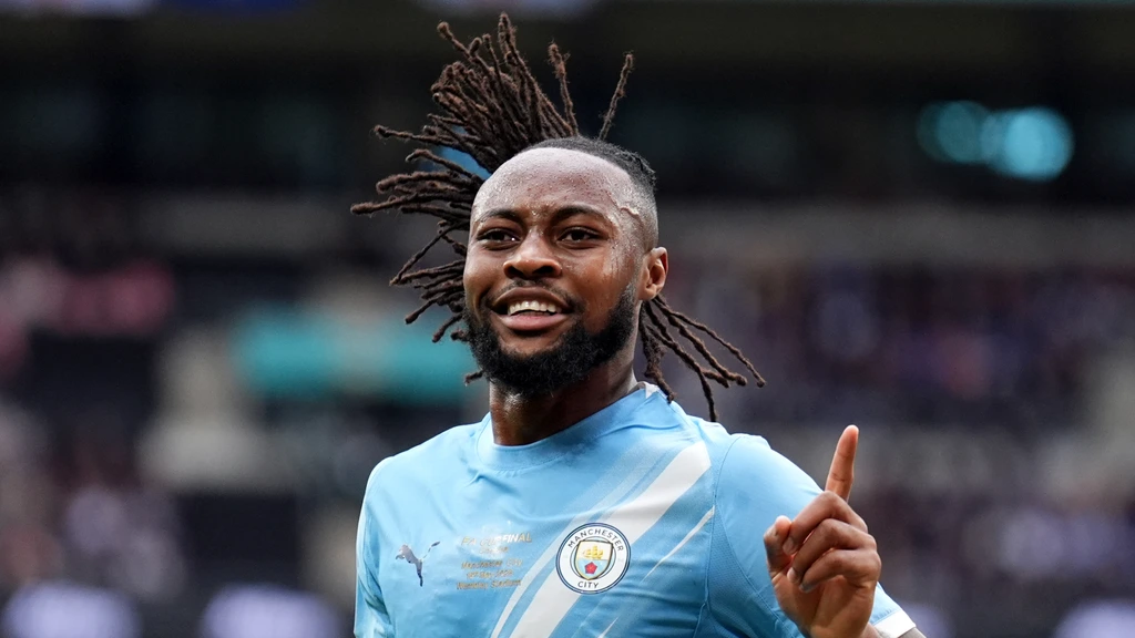 Manchester City wint FA Cup-finale van Chelsea dankzij fraaie hakbal Semenyo