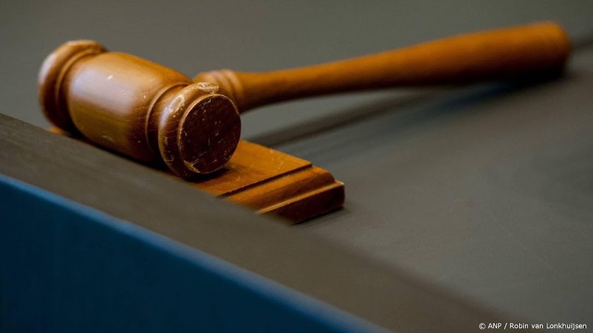OM eist 8 jaar cel en tbs voor doodsteken broer in Gouda