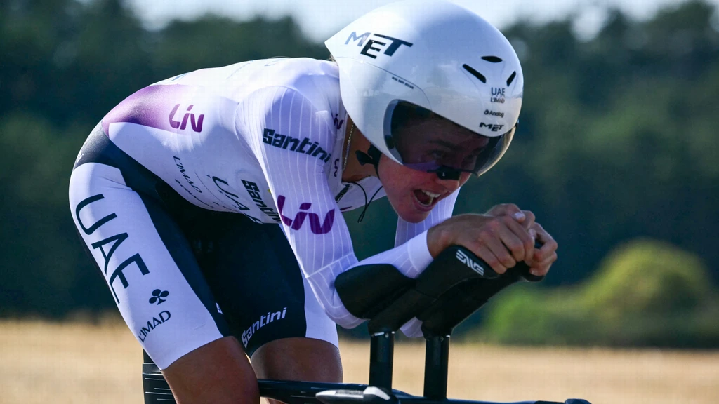 Rennersvakbond betreurt ophef controles borstomvang voor Tour-tijdrit