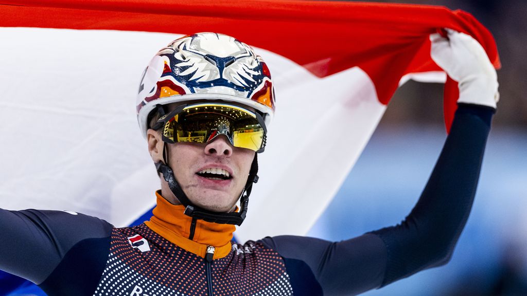 Van 't Wout voltooit hattrick met winst op 1.000 meter bij EK shorttrack in Tilburg