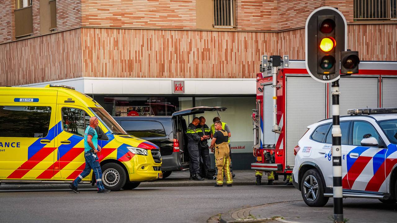 Veel vuurwerk gevonden onder flat in Eindhoven: bewoners moeten huis uit