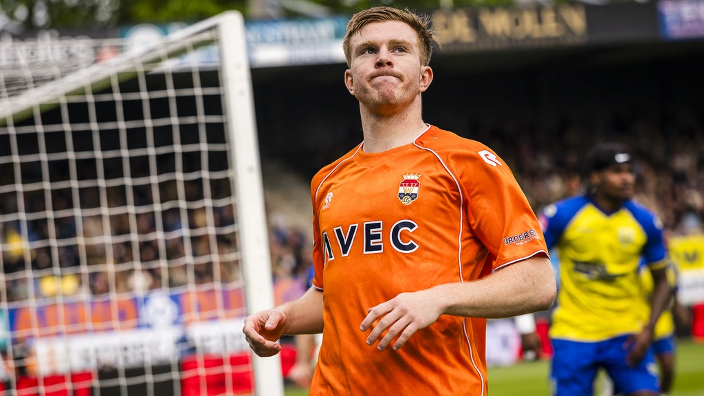 Willem II slaat na rood RKC-spits Uneken eerste slag in Waalwijk in play-offs