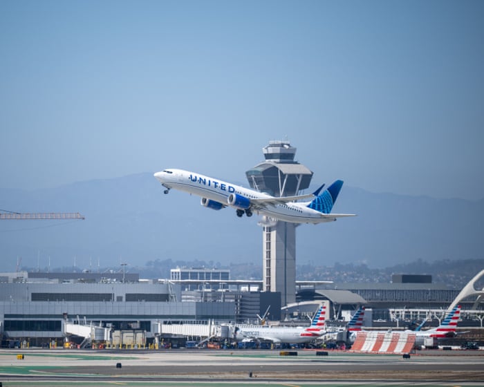 United Airlines says it will ‘look into’ worker’s threat to call ICE in viral video