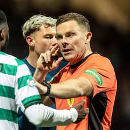 Arbiter krijgt politiebewaking na omstreden penalty Celtic in zinderende titelstrijd