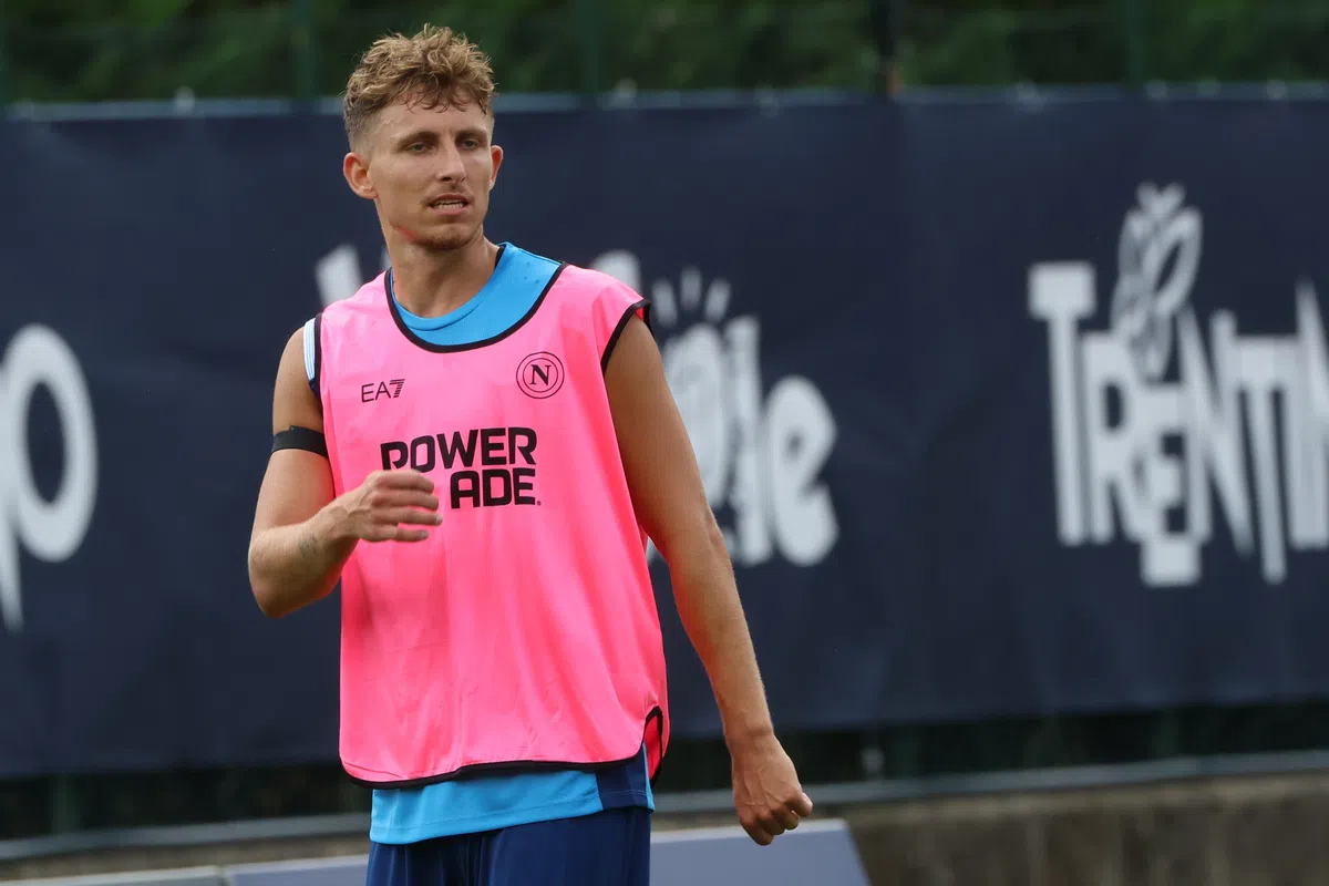 Napoli wijst naar Schalke na afgeketste transfer: 'Echte reden nu duidelijk'